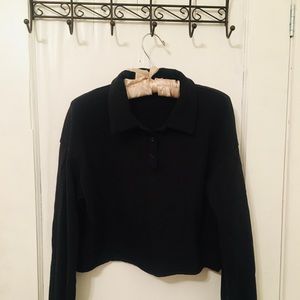 Long-sleeved crop top